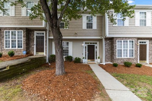 563 Goldstaff Ln, Charlotte, NC, 28273-5689 | Card Image