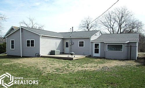 711 1st St Ne, Belmond, IA, 50421-1558 | Card Image