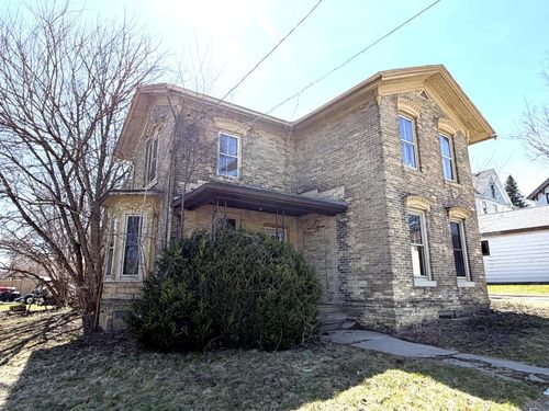 307 W Cady Street, Watertown, WI, 53094 | Card Image