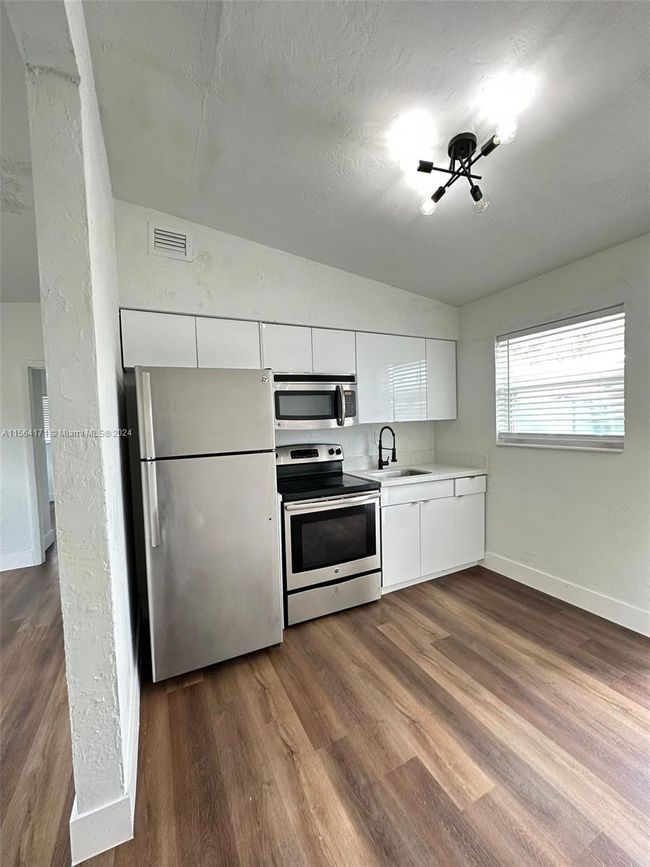 1 2025 Washington Ave, For Rent in OpaLocka Zoocasa
