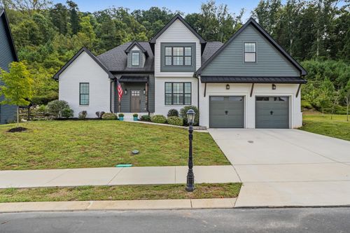 9837 Trestle Cir, Ooltewah, TN, 37363-1452 | Card Image