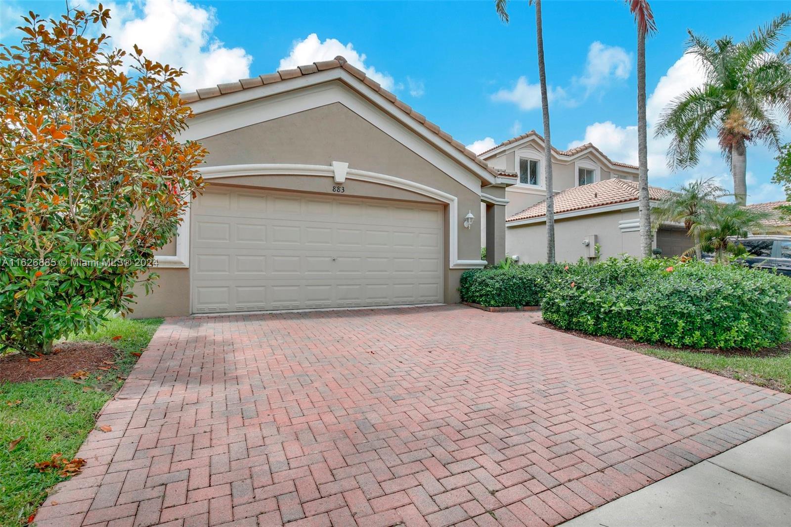 Golden Cane Dr, Weston, FL 33327