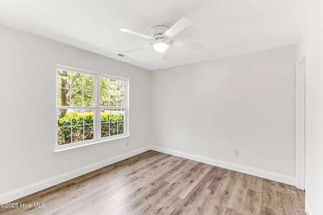 5249 Minnesota Dr Se, House other with 5 bedrooms, 3 bathrooms and 2 parking in Southport NC | Image 17