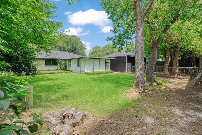 5003 Camden Ln, House other with 3 bedrooms, 2 bathrooms and 2 parking in Pearland TX | Image 26
