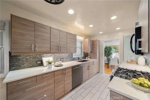 1-2027 E Appleton St, Long Beach, CA, 90803-5746 | Card Image