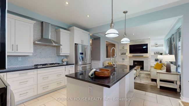 682 Fairglen Ave, House other with 5 bedrooms, 4 bathrooms and 2 parking in Oshawa ON | Image 14