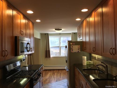 apt-b-81 Kearsing Pkwy, Monsey, NY, 10952-7235 | Card Image