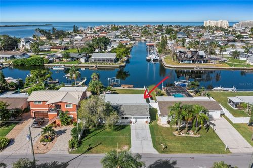 13611 Evelane Dr, HUDSON, FL, 34667-1518 | Card Image