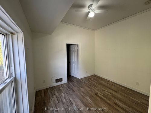 {{alt}} | Card Image