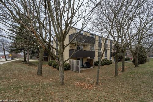 308-75 Hazelglen Dr, Kitchener, ON, N2M2E2 | Card Image