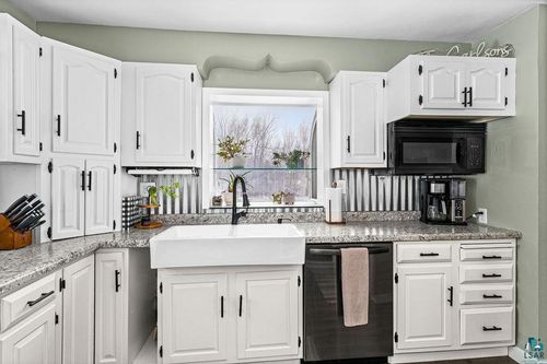 4248 Highway 33, Cloquet, MN, 55720-9233 | Card Image