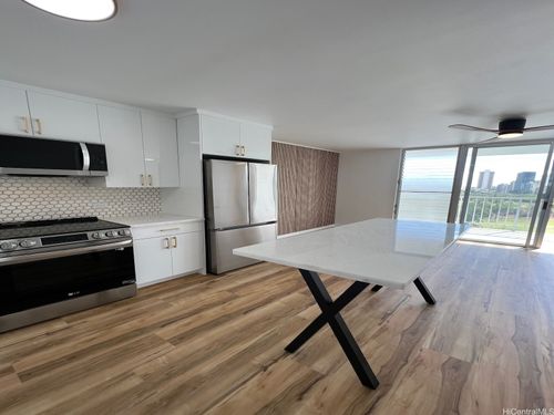 apt-1101-737 Olokele Ave, Honolulu, HI, 96816-1061 | Card Image