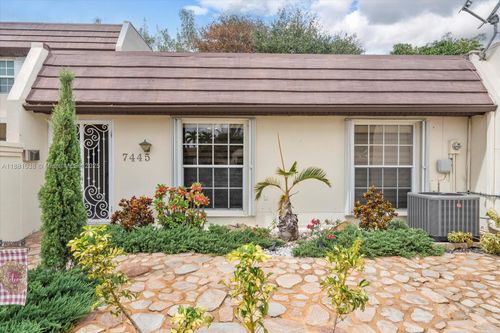 7445 Big Cypress Dr, Miami Lakes, FL, 33014-2556 | Card Image