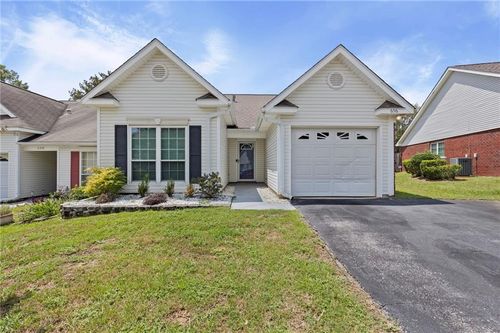 656 Spring Lake Dr W, Mobile, AL, 36695-3410 | Card Image
