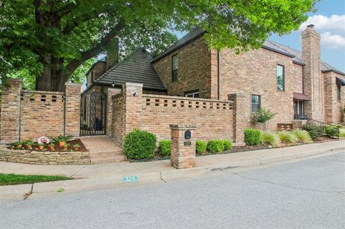 329 Windbrook Drive, Norman, OK, 73072 | Card Image
