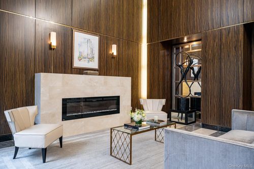 apt-22g-10 City Pl, White Plains, NY, 10601-3344 | Card Image