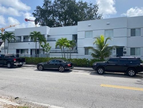 835 Sw 8th Ave, Miami, FL, 33130-3707 | Card Image