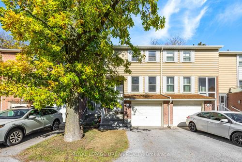 1684 John St, Thornhill, ON, L3T1Y9 | Card Image
