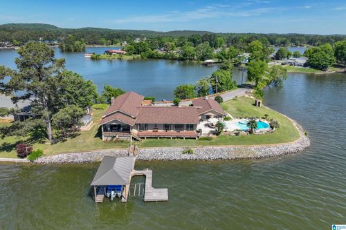 243 Rock Inn Pt, Cropwell, AL, 35054-3917 | Card Image