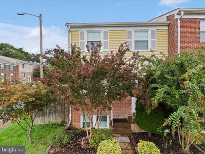 8341 Magnolia Court, Townhouse with 5 bedrooms, 3 bathrooms and null parking in MANASSAS VA | Image 1