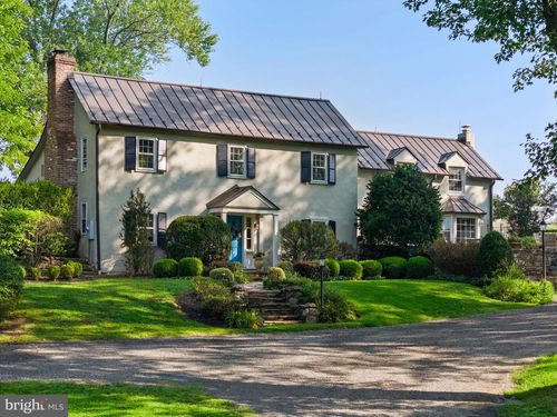 22780 Foxcroft Rd, MIDDLEBURG, VA, 20117-3230 | Card Image