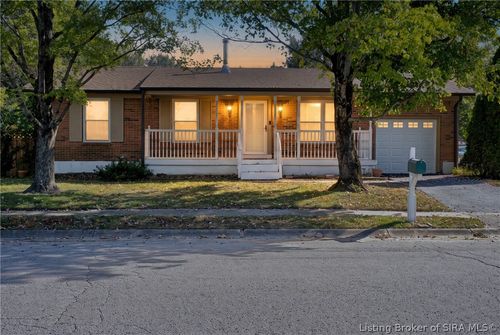 3002 Brian Dr, Jeffersonville, IN, 47130-5906 | Card Image