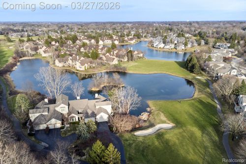 479 Newburne Pointe, Bloomfield Hills, MI, 48304-1418 | Card Image