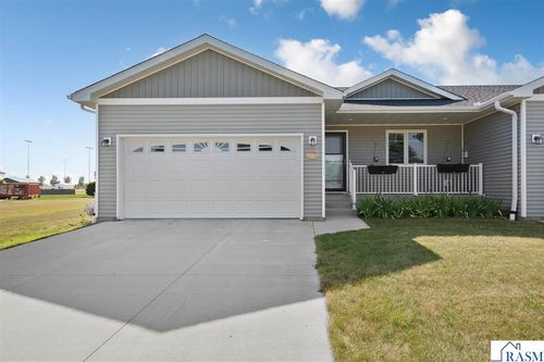 6-611 Mari-Dean Boulevard, Lake Crystal, MN, 56055 | Card Image
