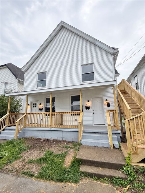 2-417 Bartram Ave, New Castle, PA, 16101-4011 | Card Image