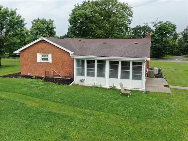 3940 Park Ave, House other with 4 bedrooms, 2 bathrooms and 4 parking in Prosperity PA | Image 7