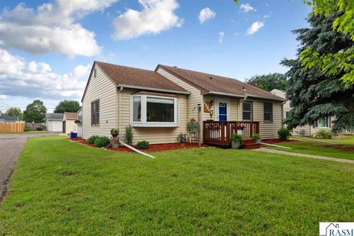 1235 Marsh St, Mankato, MN, 56001-4719 | Card Image