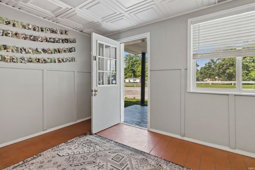 1611 E Loew Rd, Marion, IN, 46952-4201 | Card Image