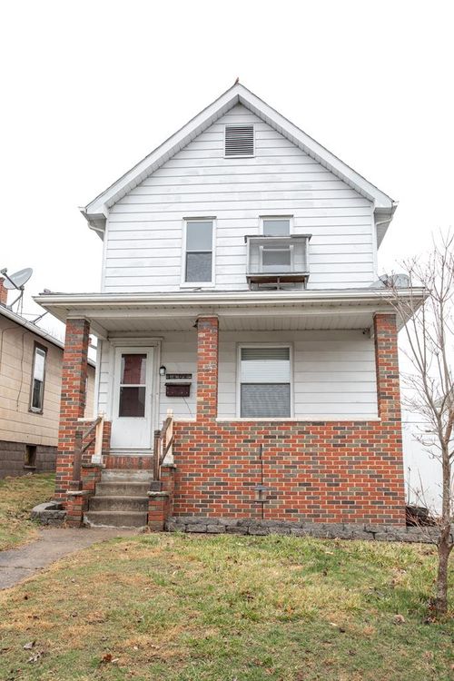 1404 9th St, Moundsville, WV, 26041-2039 | Card Image
