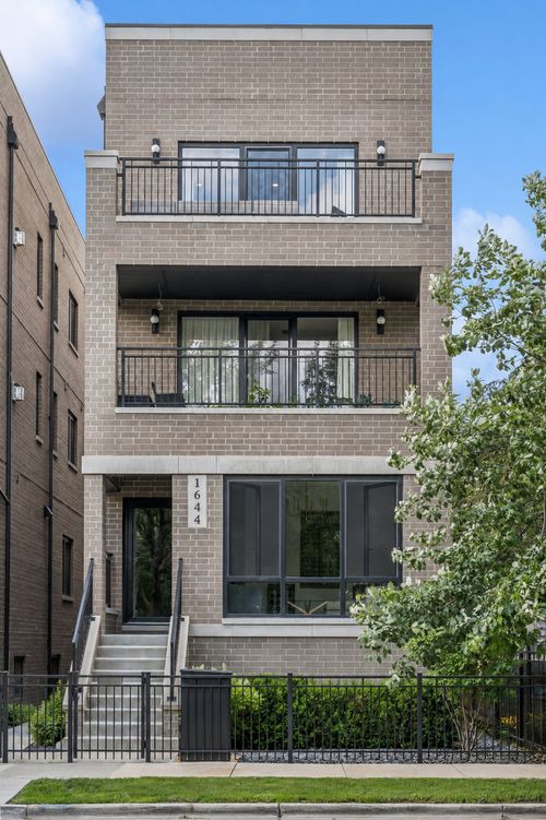3-1644 W Diversey Pkwy, CHICAGO, IL, 60614-1008 | Card Image