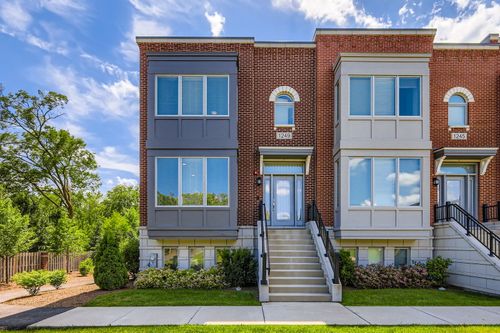 1249 Gateway Ct, Northbrook, IL, 60062-4828 | Card Image