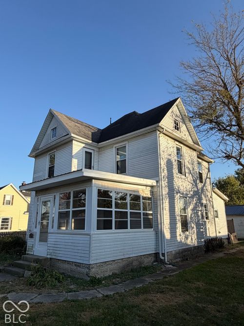 1705 S E St, Elwood, IN, 46036-2440 | Card Image