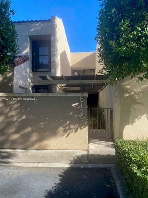 8129-8129 Sw 86th Ter, Miami, FL, 33143-7030 | Card Image