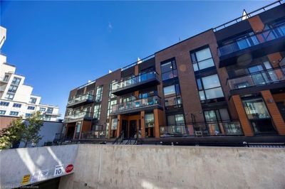 D403 - 5289 Highway 7, Townhouse with 2 bedrooms, 2 bathrooms and 1 parking in Vaughan ON | Image 3