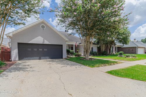 104 Hyacinth Dr, Lafayette, LA, 70506-6427 | Card Image