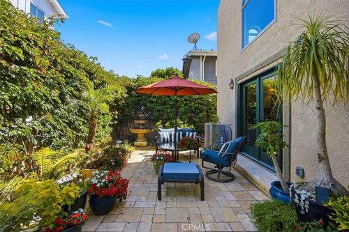 2302 Harriman Ln, Redondo Beach, CA, 90278-4426 | Card Image