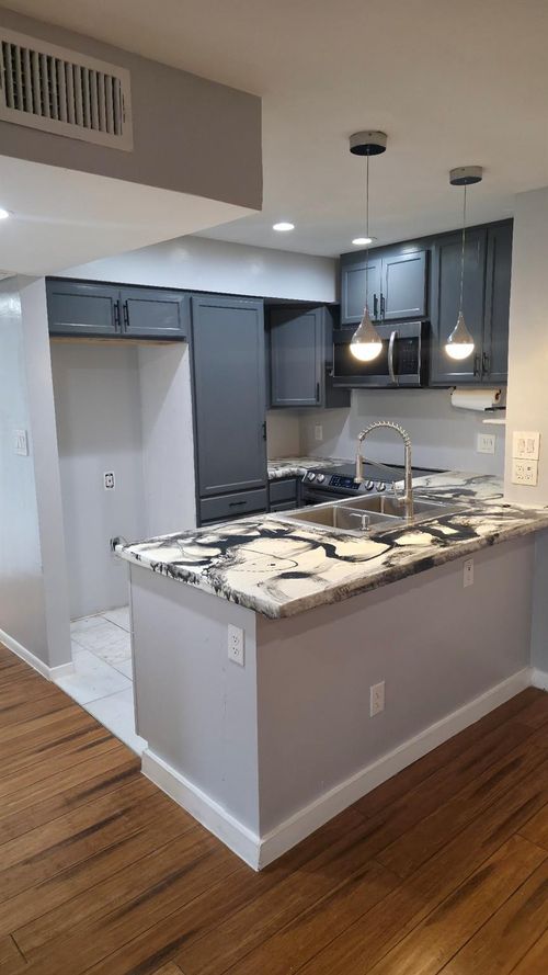 apt-537-10110 Forum West Dr, Houston, TX, 77036-8342 | Card Image