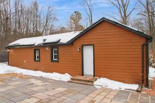 351 State Ave, Wyandanch, NY, 11798-4315 | Card Image