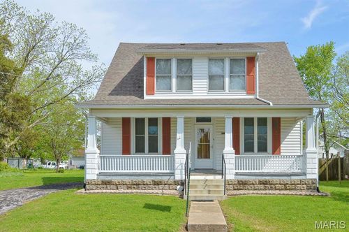 611 E Olive St, Red Bud, IL, 62278-1939 | Card Image