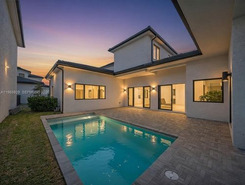 5718 Ashwood Cir W, Fort Lauderdale, FL, 33312-6244 | Card Image