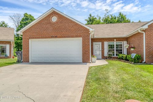 2010 Misty Glen Ln, Knoxville, TN, 37909-1094 | Card Image