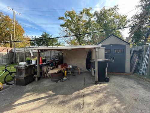 17330 Waltham St, Detroit, MI, 48205-3158 | Card Image