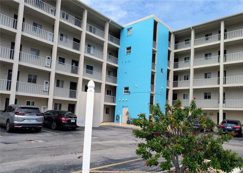 k-206-3570 Lake Bayshore Dr, Bradenton, FL, 34205-5156 | Card Image