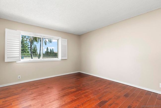 17595 Fairlie Rd, Townhouse with 3 bedrooms, 3 bathrooms and 3 parking in San Diego CA | Image 12