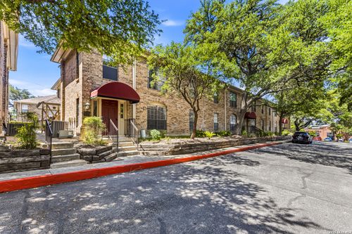 7926 Broadway, San Antonio, TX, 78209-2606 | Card Image