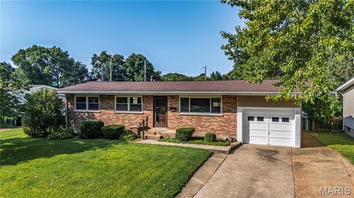 710 Bellarmine Lane, Florissant, MO, 63031 | Card Image